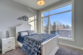 Three-Bedroom House with Balcony #33 Sunalta Downtown Calgary